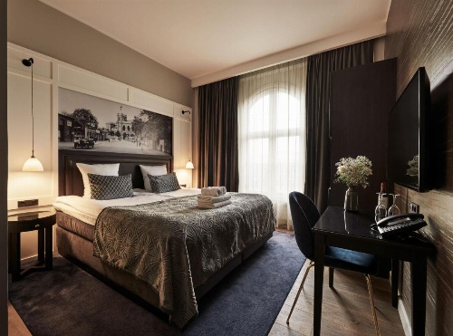 Ascot Hotel image 8