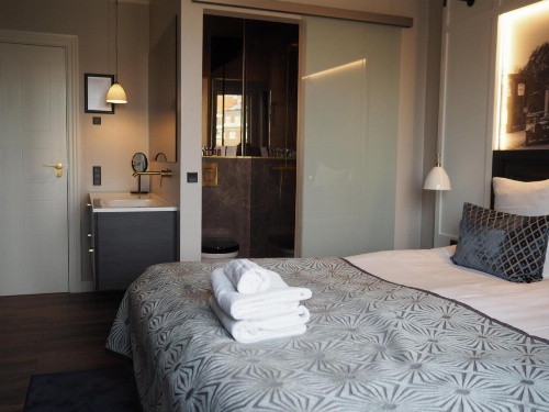 Ascot Hotel image 23