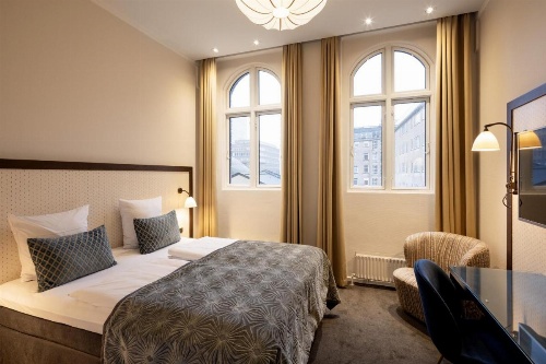 Ascot Hotel image 30